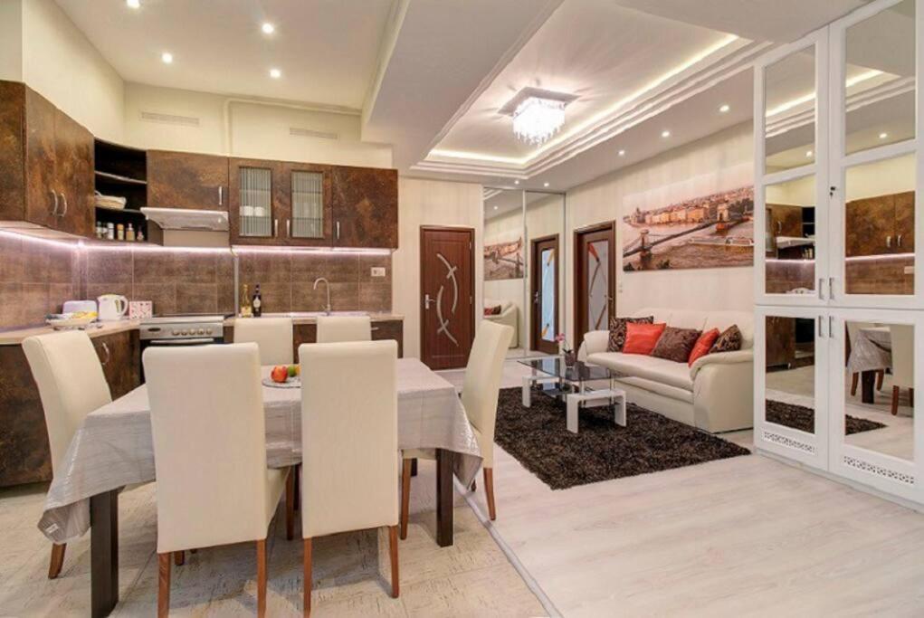 Super Central Apartment บูดาเปสต์ ภายนอก รูปภาพ